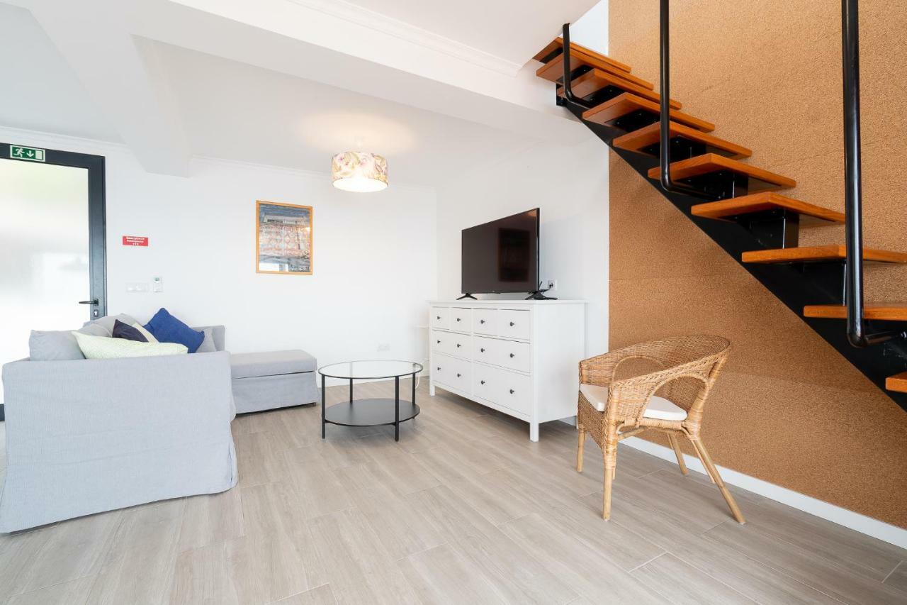 Seasky Arco Guest House Arco da Calheta  Bagian luar foto