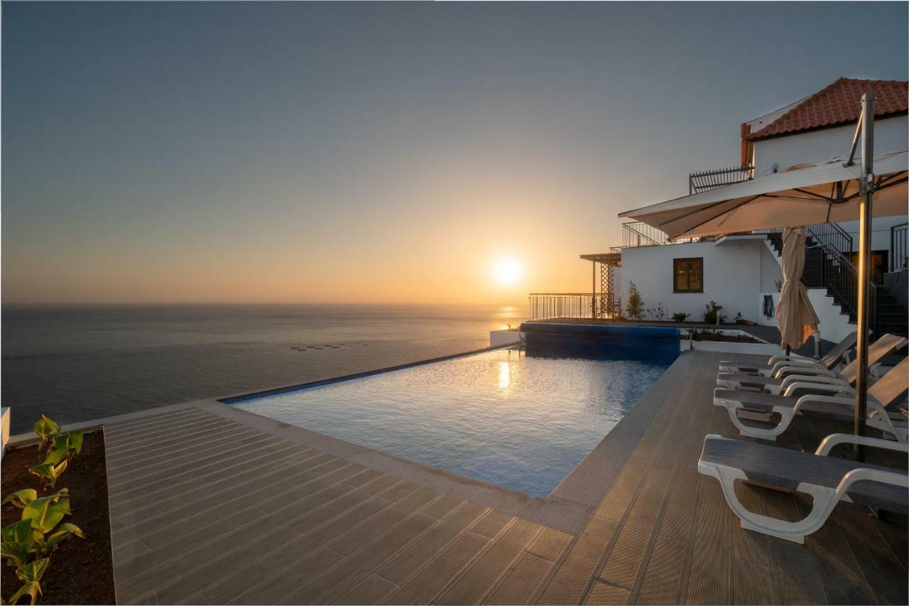 Seasky Arco Guest House Arco da Calheta  Bagian luar foto